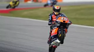 Iván Ortolá consigue la primera 'pole position' de su carrera deportiva en Moto3