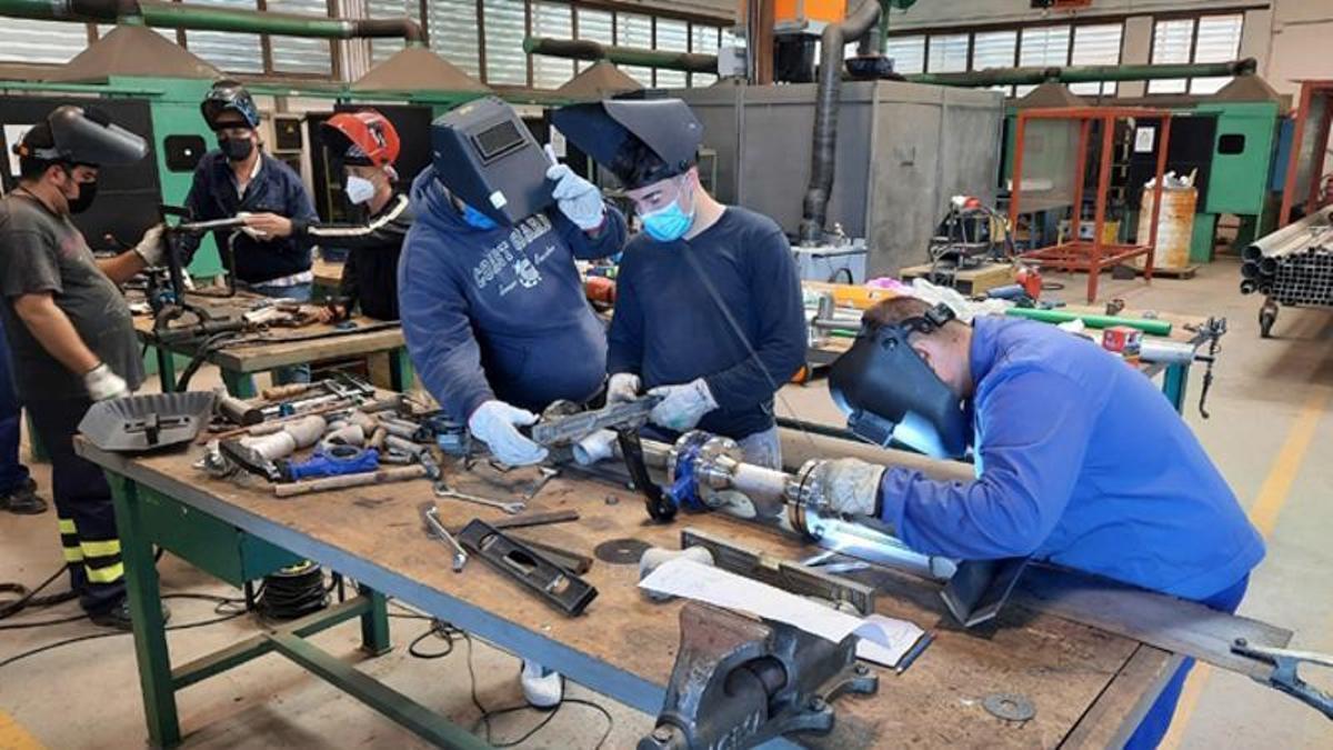 Industria Murcia | El sector industrial rompe la barrera de los 91.000 trabajadores en la Región de Murcia y lidera la creación de empleo