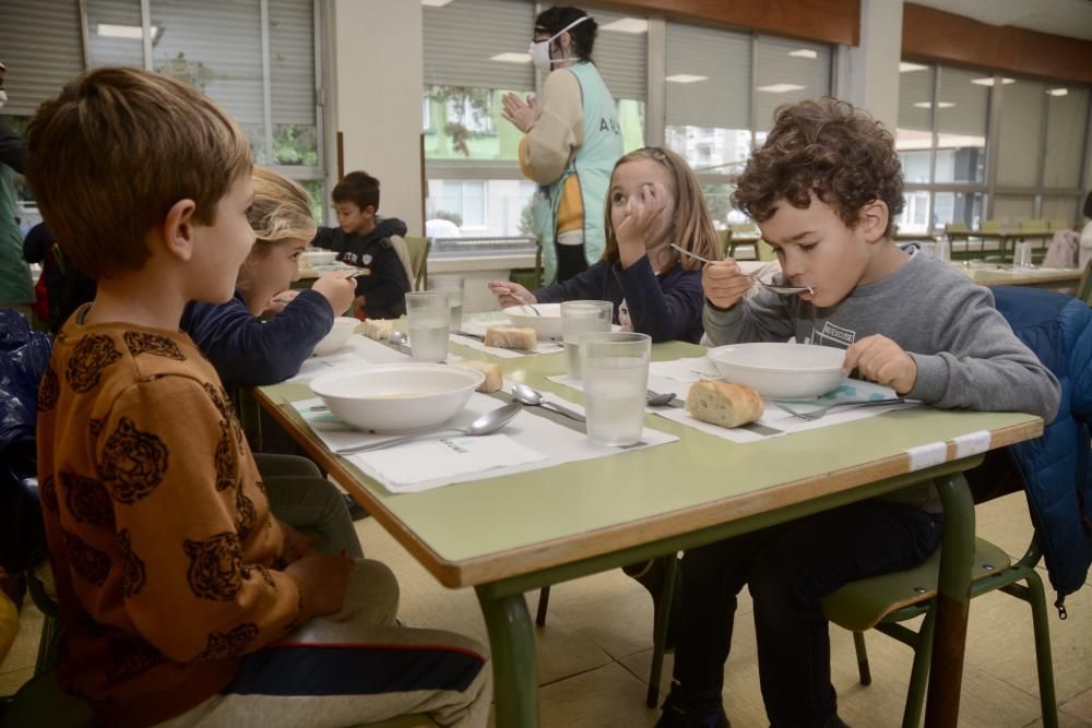 El comedor de Campolongo separa a los escolares de Infantil y Primaria en dos turnos