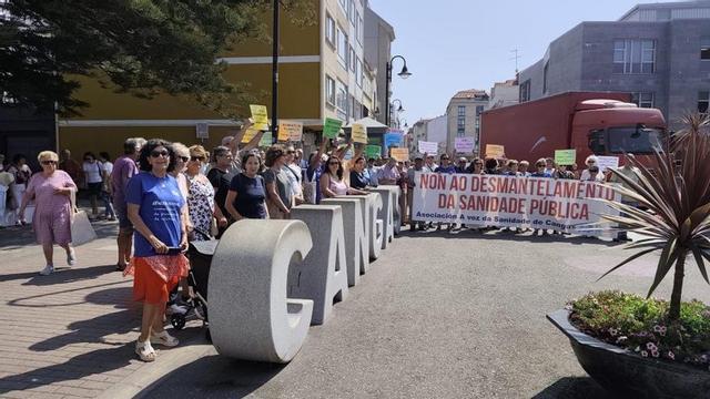 Concentración del martes en los Xardíns de Andrea. | FDV