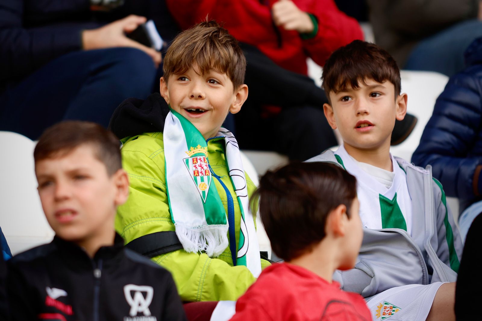 El Córdoba entrena ante su afición en El Arcángel