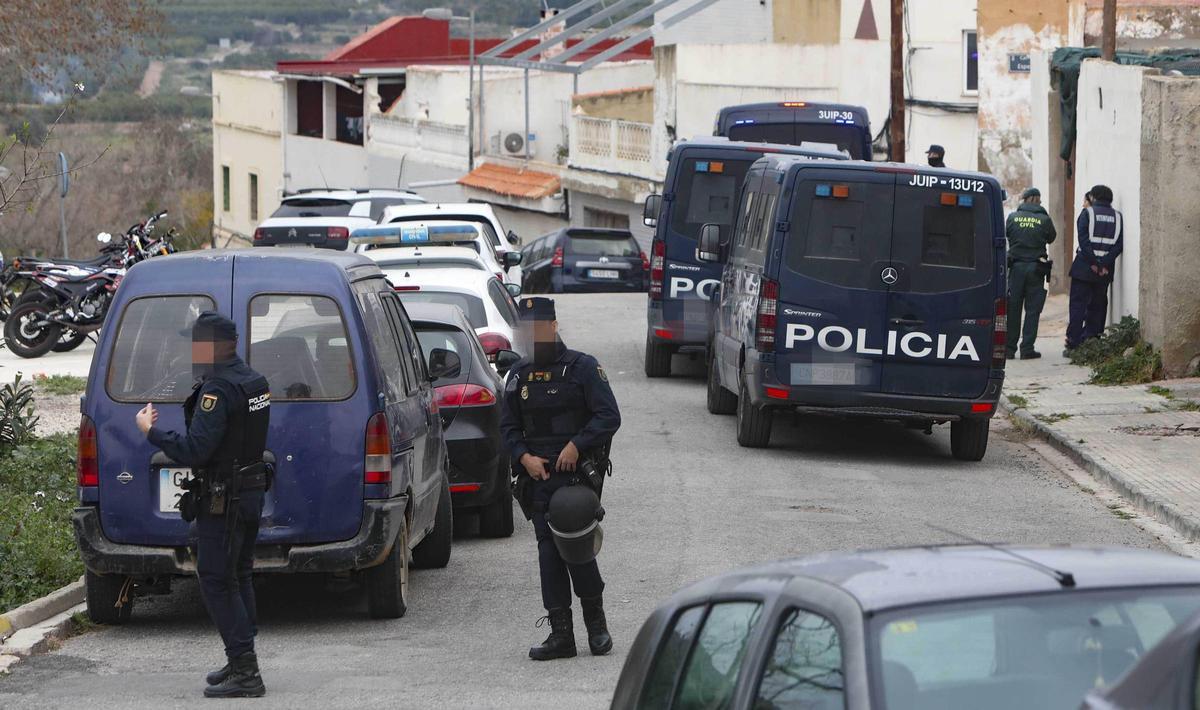 Operación de la Policía Nacional en Sagunt.