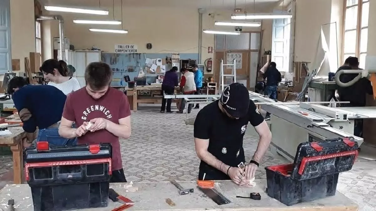 Inserción laboral contra el '¿y yo para qué sirvo?': Cáritas logra empleos en Aragón para el 25% de las personas a las que acompaña