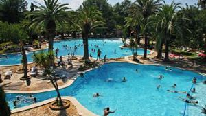 Piscinas en un cámping de Tarragona.
