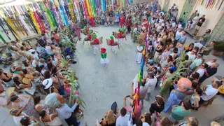 Los Cavallets de Felanitx bailan por Santa Margalida