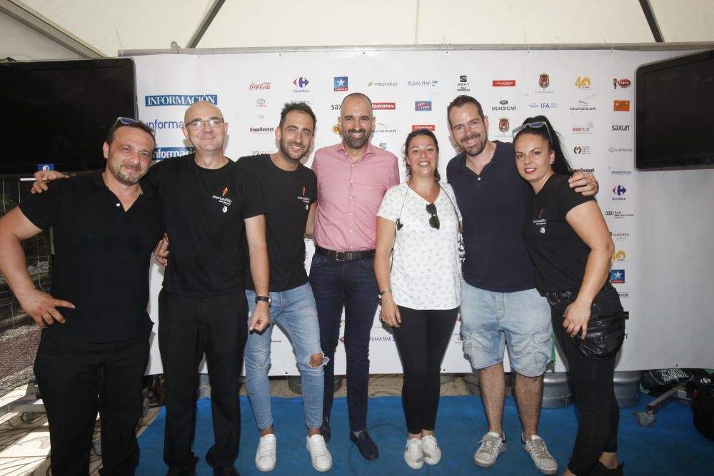 Amplia representación del equipo de Vectalia, con María Gómez y Adriana, Iván Pérez, Antonio Iglesias, Alejandro Santalla y Pedro Carreño.