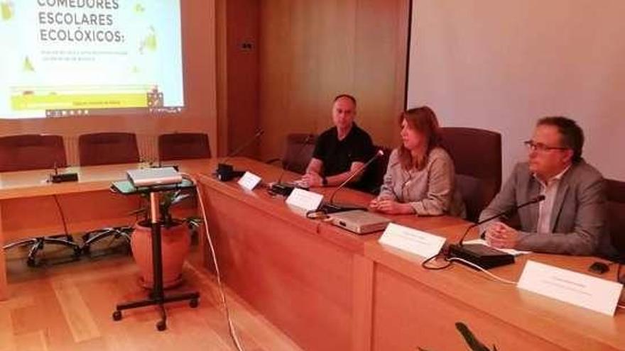 Pérez Dubois en la inauguración del curso en Allariz.  // FdV