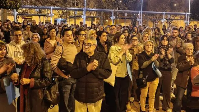 Vídeo: Benicàssim muestra su total rechazo y repulsa tras el asesinato a una enfermera