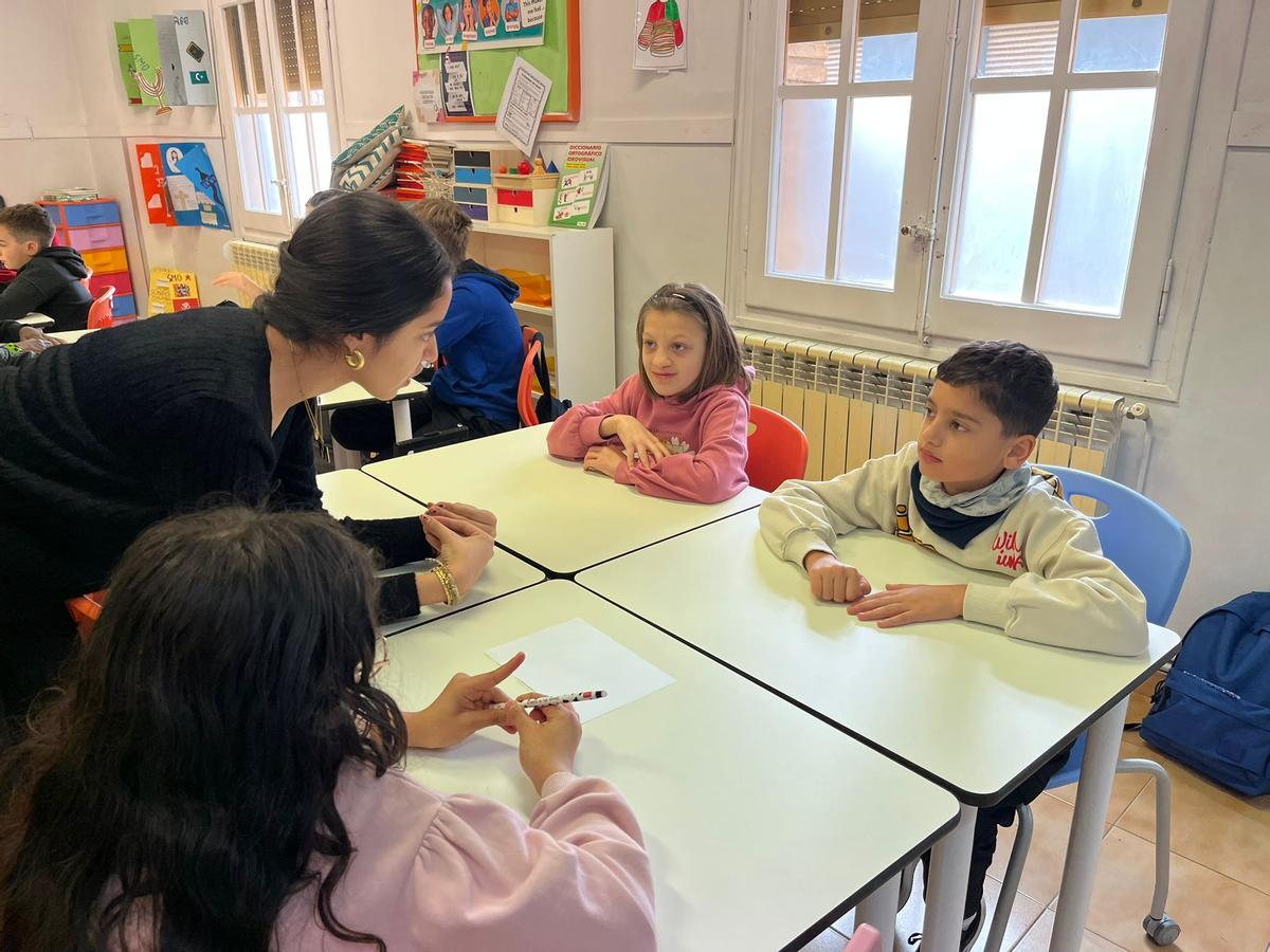 Alumnos de 4º de ESO del Colegio San José de Calasanz de Barbastro se convierten en “Cibermanagers” para promover la convivencia y la seguridad digital