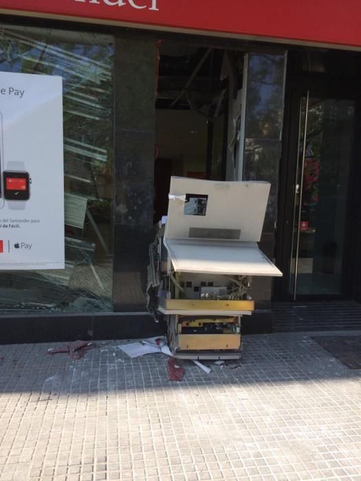 Robo en el Banco Santander de Juan Sebastián Elcano.