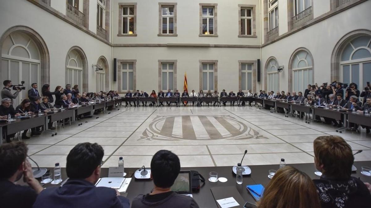 Reunión del Pacte Nacional pel Referèndum, el pasado 1 de febrero en el Parlament.