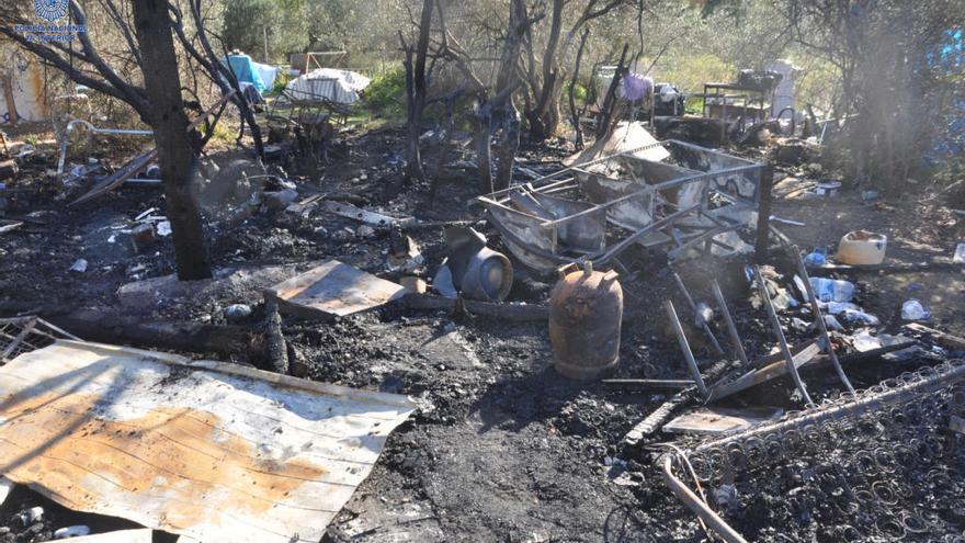 Estado en el que quedÃ³ el poblado chabolista del Secar de la Real tras el incendio.