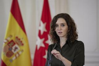Madrid enmendará el currículo de la ESO del Gobierno: calificaciones numéricas, promoción con uno o dos suspensos y Filosofía
