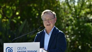 Archivo - El presidente de Ceuta, Juan Jesús Vivas, interviene durante un acto de precampaña en el Parque Marítimo del Mediterráneo, a 4 de mayo de 2023, en Ceuta (España).