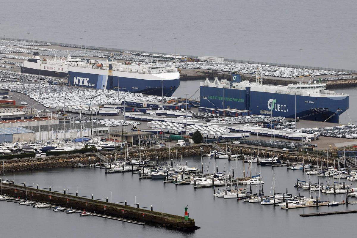 Vista general de la terminal de exportación de coches de Bouzas, en Vigo.
