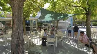 El bar del parc del Migdia de Girona continua obert tot i tenir la concessió extingida