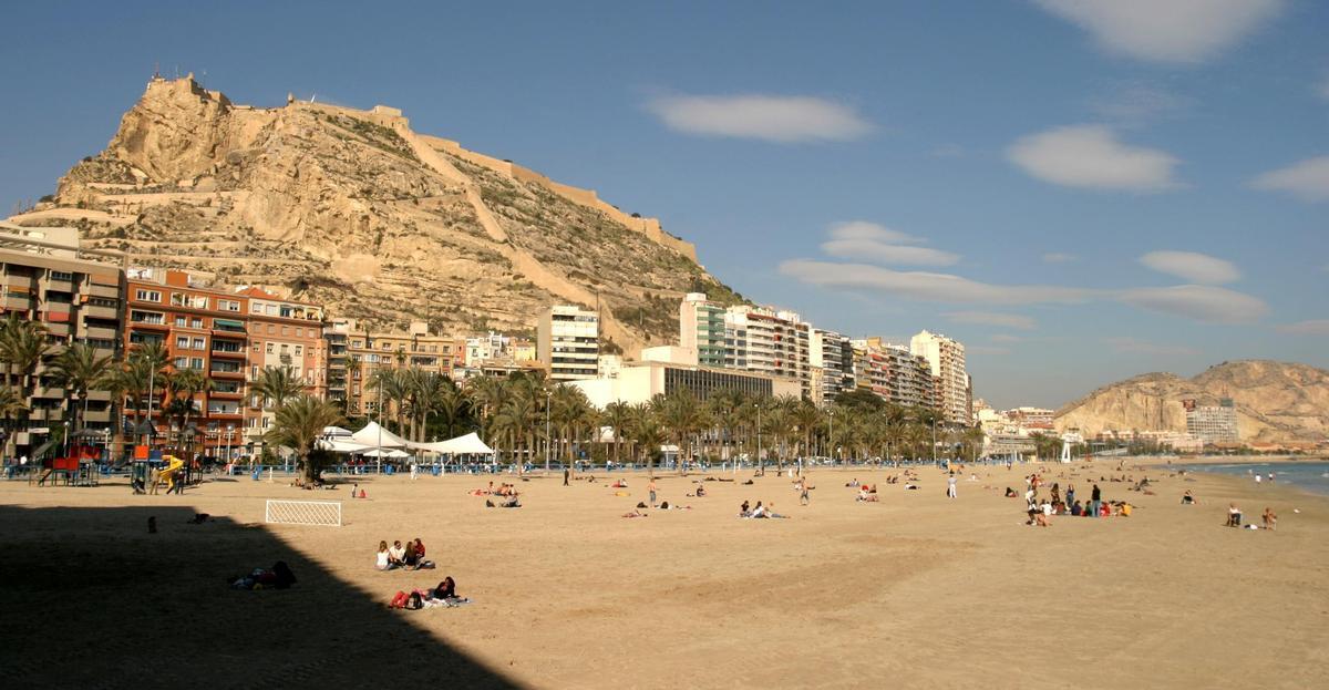 Sale el sol pero vuelve el frío hoy en la provincia de Alicante