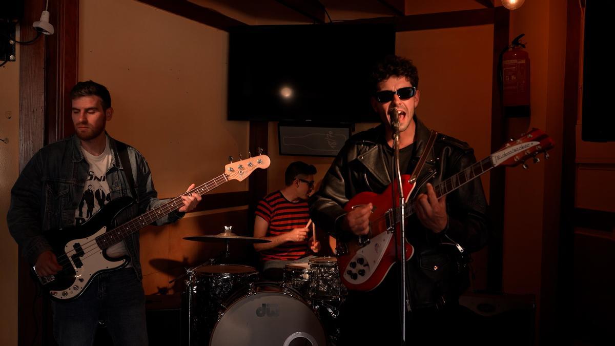 Así es el videoclip 'Recuerdos de Vietnam' de Mantra