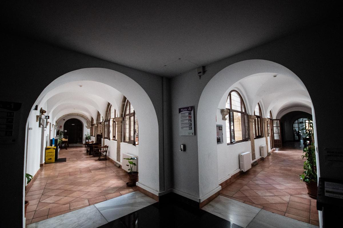 Fotogalería | La sede de la Diputación de Cáceres, más allá de su fachada Fotogalería | La sede de la Diputación de Cáceres, más allá de su fachada