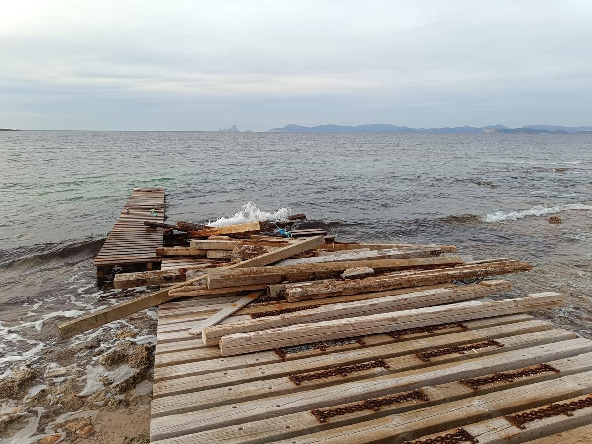 Rampa de acceso al mar situada junto a la boca de s'Estany des Peix el pasado viernes 2 de enero de 2026