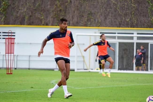 Entrenamiento UD Las Palmas en Barranco Seco ...