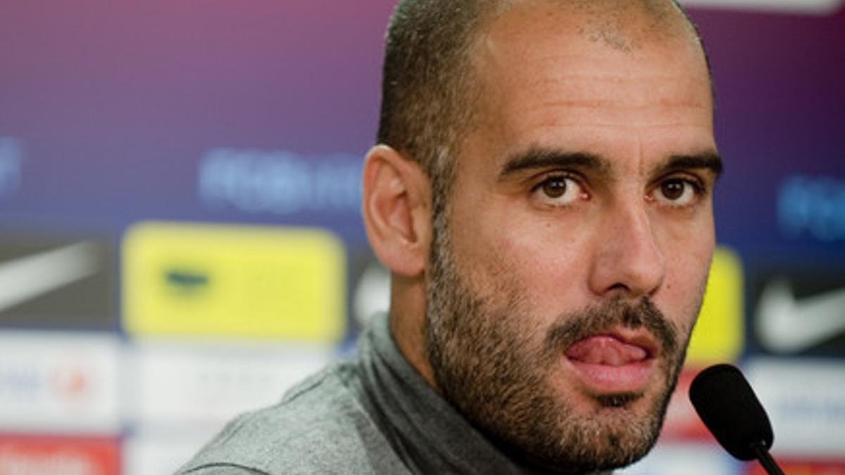 Rueda de prensa de Guardiola, ayer, en la ciudad deportiva de Sant Joan Despí.