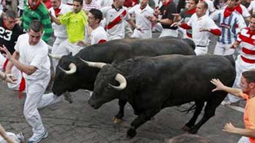 Los toros de Fuente Ymbro protagonizan un encierro rápido y limpio