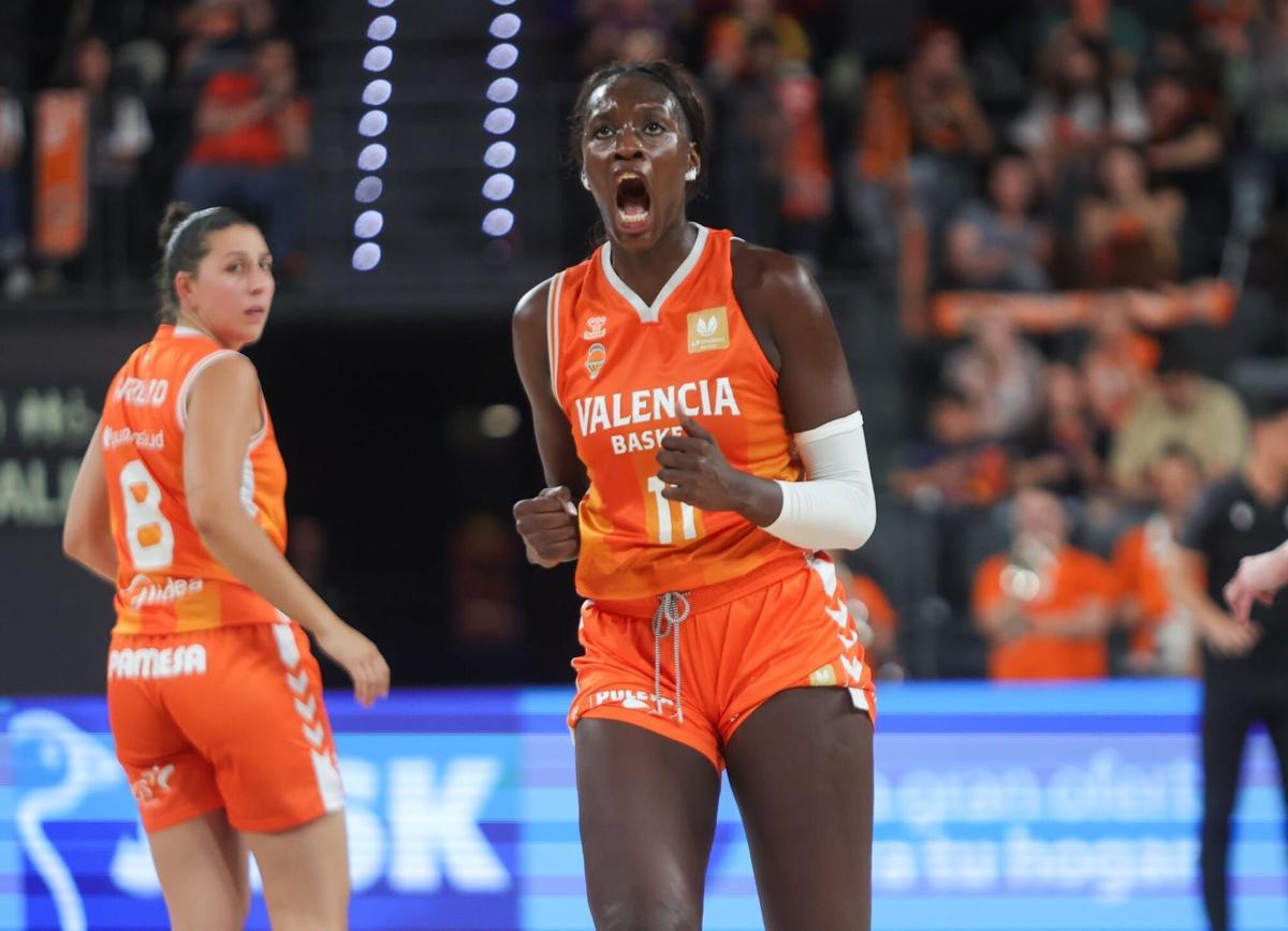 Awa Fam volvió a liderar el ataque ‘taronja’ y cerró el partido como la máxima anotadora de Valencia Basket