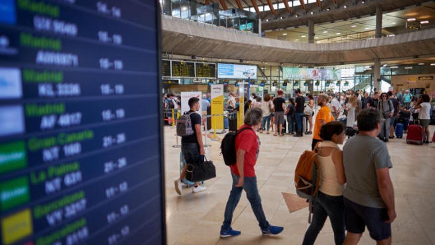 Imagen de archivo del aeropuerto de Los Rodeos.