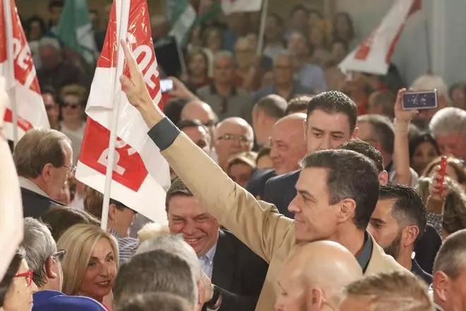 Pedro Sánchez de campaña en Córdoba