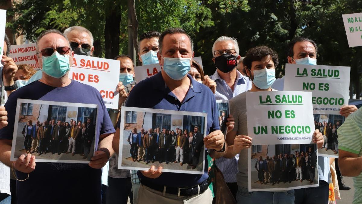 Acusan al PP de &quot;traicionar a los cordobeses&quot; por la intención de privatizar el parking del Reina Sofía