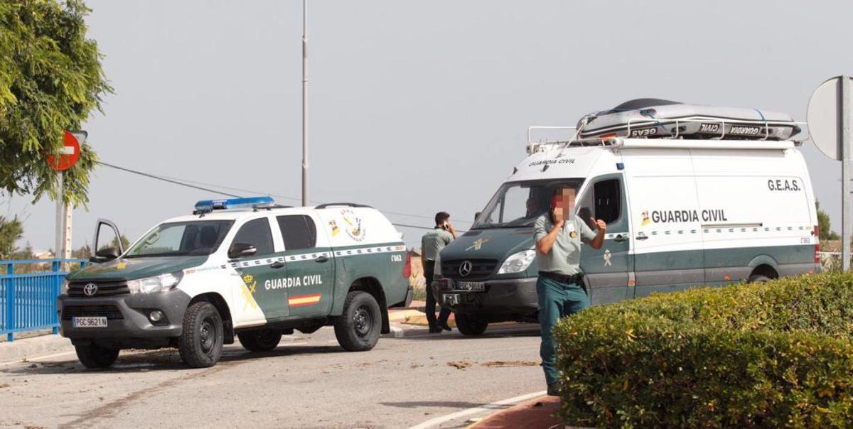 Submarinistas y perros se suman a la búsqueda del holandés desaparecido en Dolores