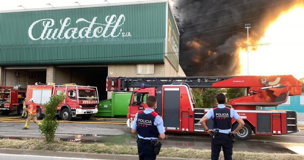 Incendi en una empresa de Sarrià de Ter