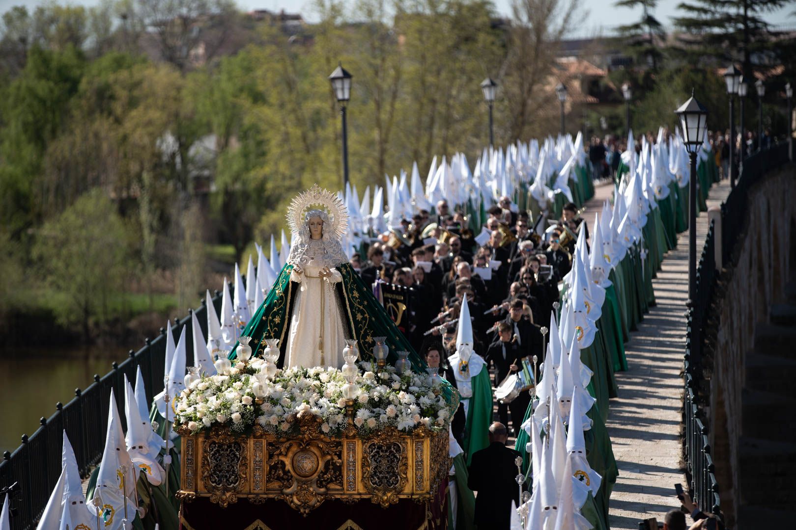 GALERÍA | Las mejores imágenes de la procesión de la Virgen de la Esperanza