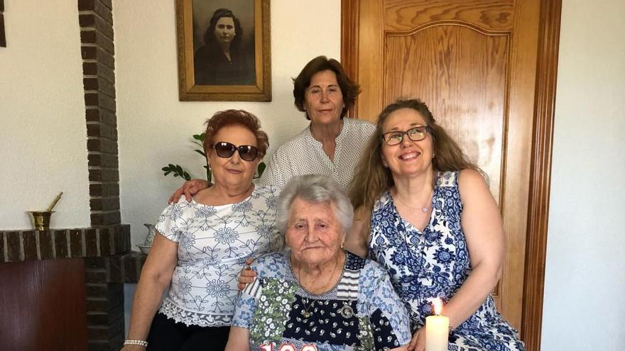 La abuela de Tercia celebra hoy su cumpleaños.