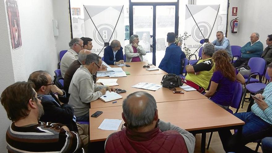 Once colectivos constituyen una plataforma en defensa del antiguo hospital provincial de Badajoz