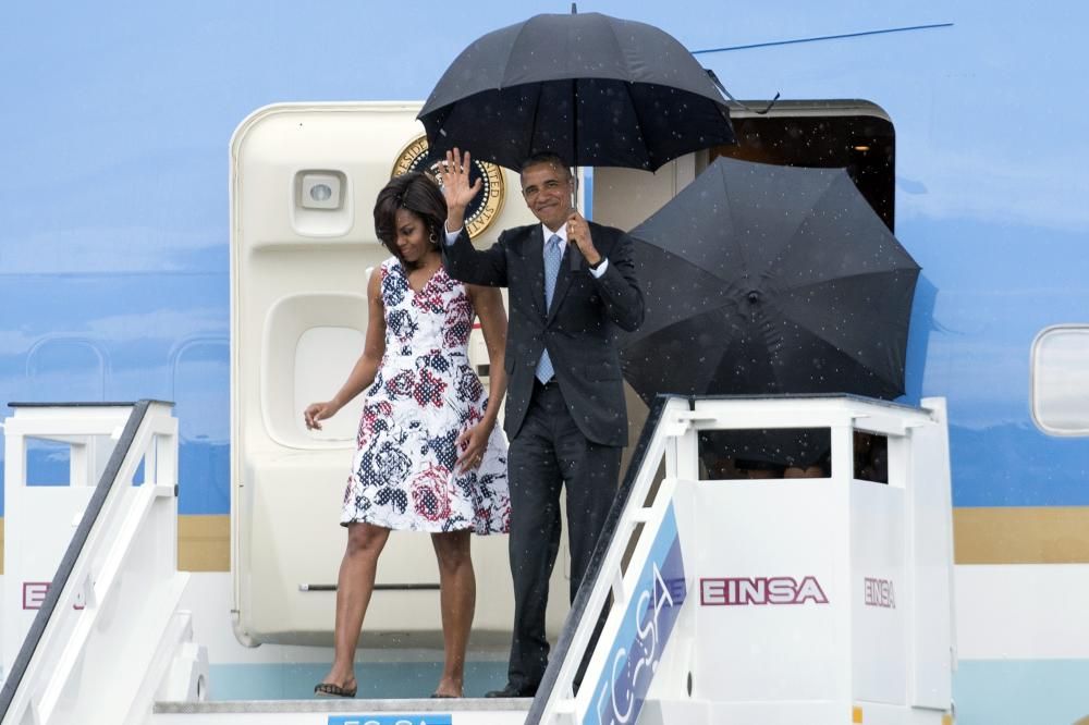 Barack Obama llega a Cuba para una vista histórica