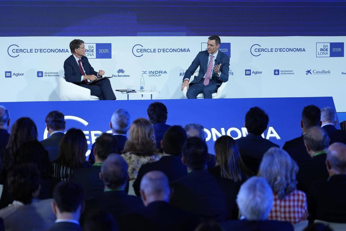 El presidente del Gobierno, Pedro Sánchez, con el presidente del Cercle d’Economia, Jaume Guardiola.