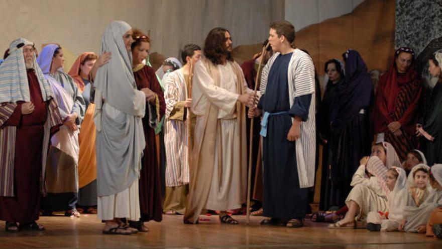 Un momento de la representación en el que Jesucristo, María Magdalena, la Virgen María y San Juan son los protagonistas.