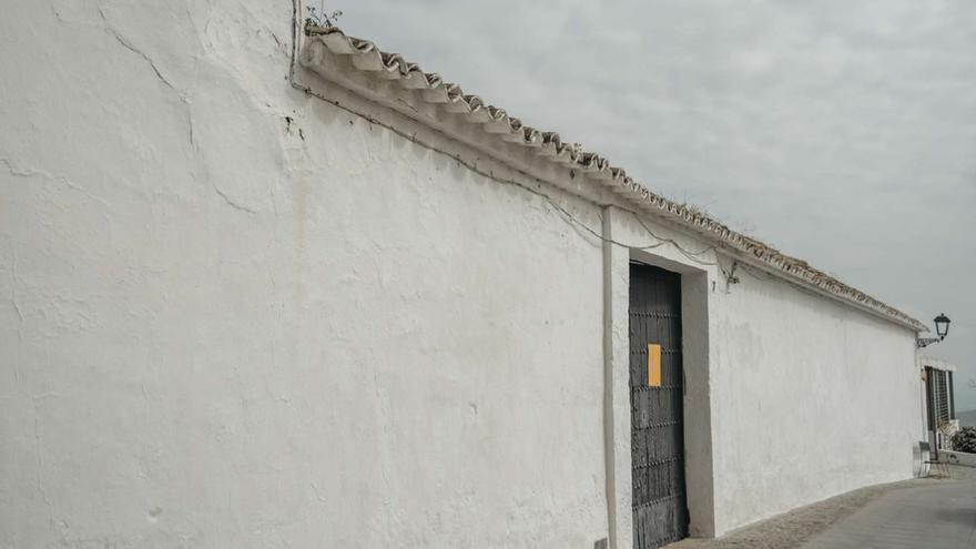 Uno de los accesos a la Casa de la Tercia de Montemayor.