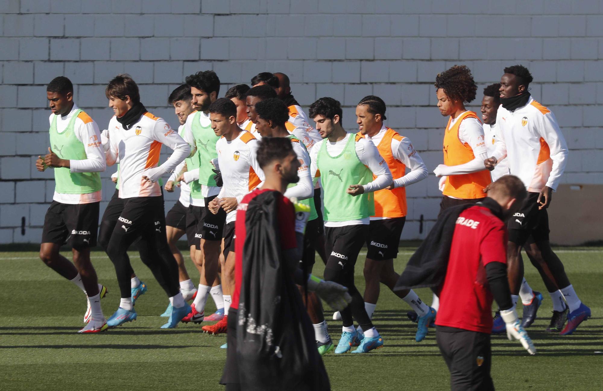 El Valencia se entrena por última vez  antes de la semifinal de Copa del Rey