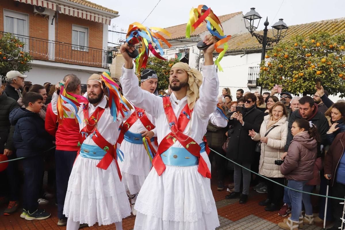 El Baile de los Locos de Fuente Carreteros, en imágenes