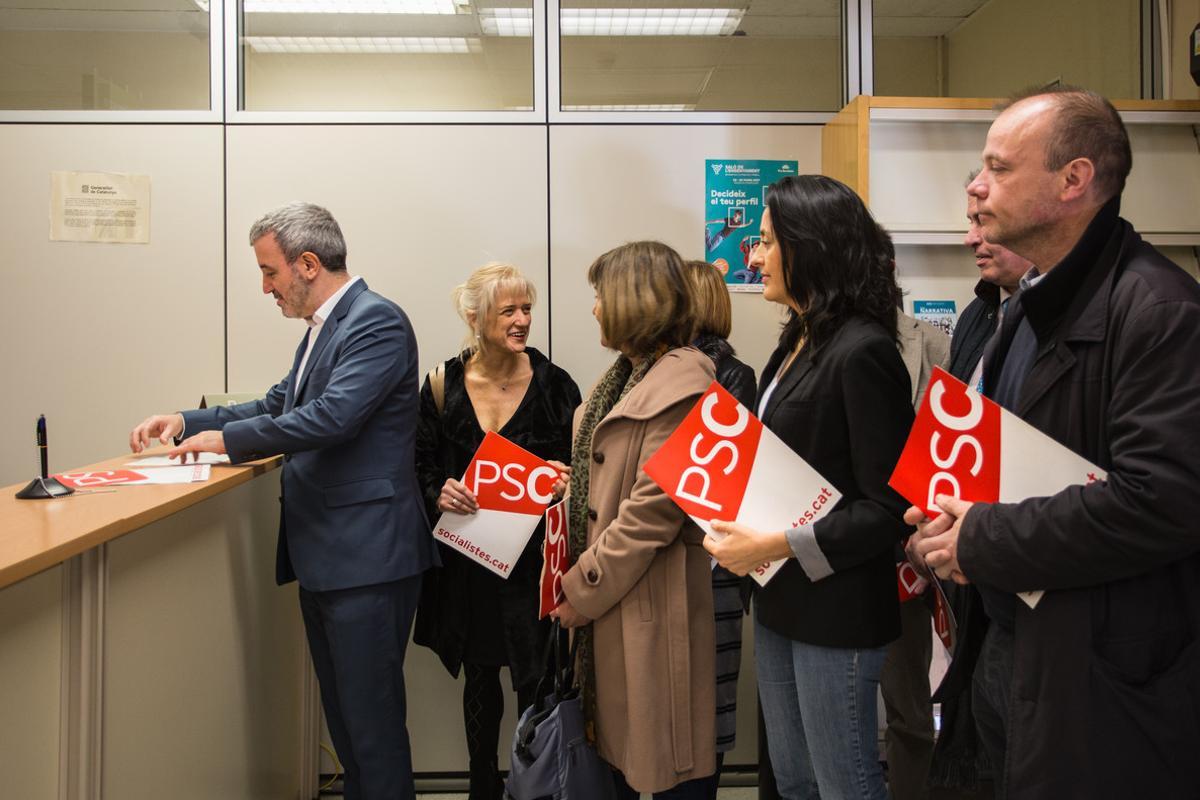 Jaume Collboni i més alcaldes socialistes presenten el recurs a Ensenyament per reclamar el pagament a les guarderies.