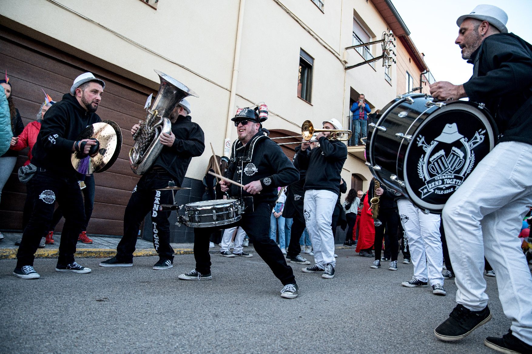 Busca't a les imatges de la rua de carnestoltes d'Avinyó