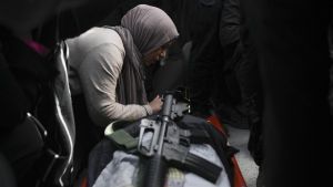 Una mujer llora la muerte de un familiar en una incursión del Ejército israelí en Tulkarem, el 26 de diciembre.