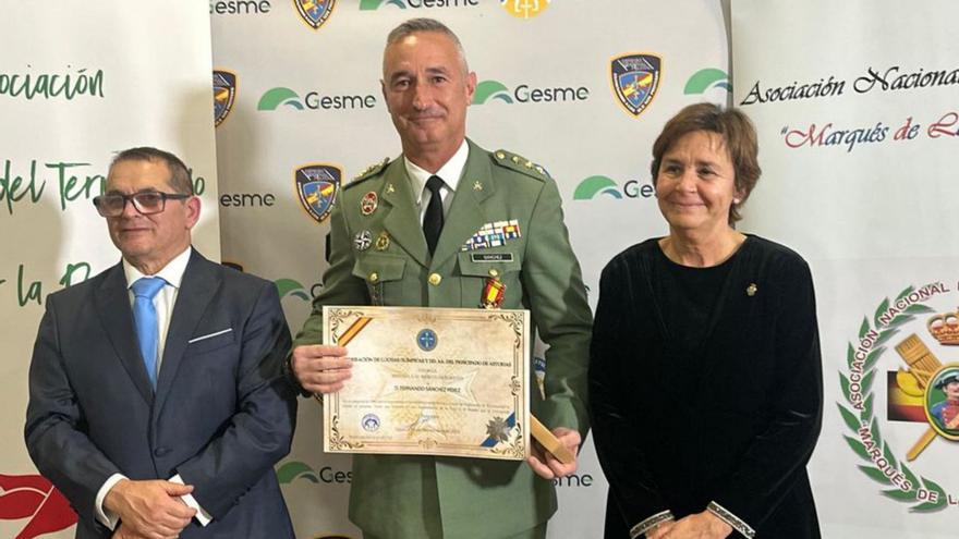 Javier Iglesias, Alejandro Farnesio y Carmen Moriyón. | LNE