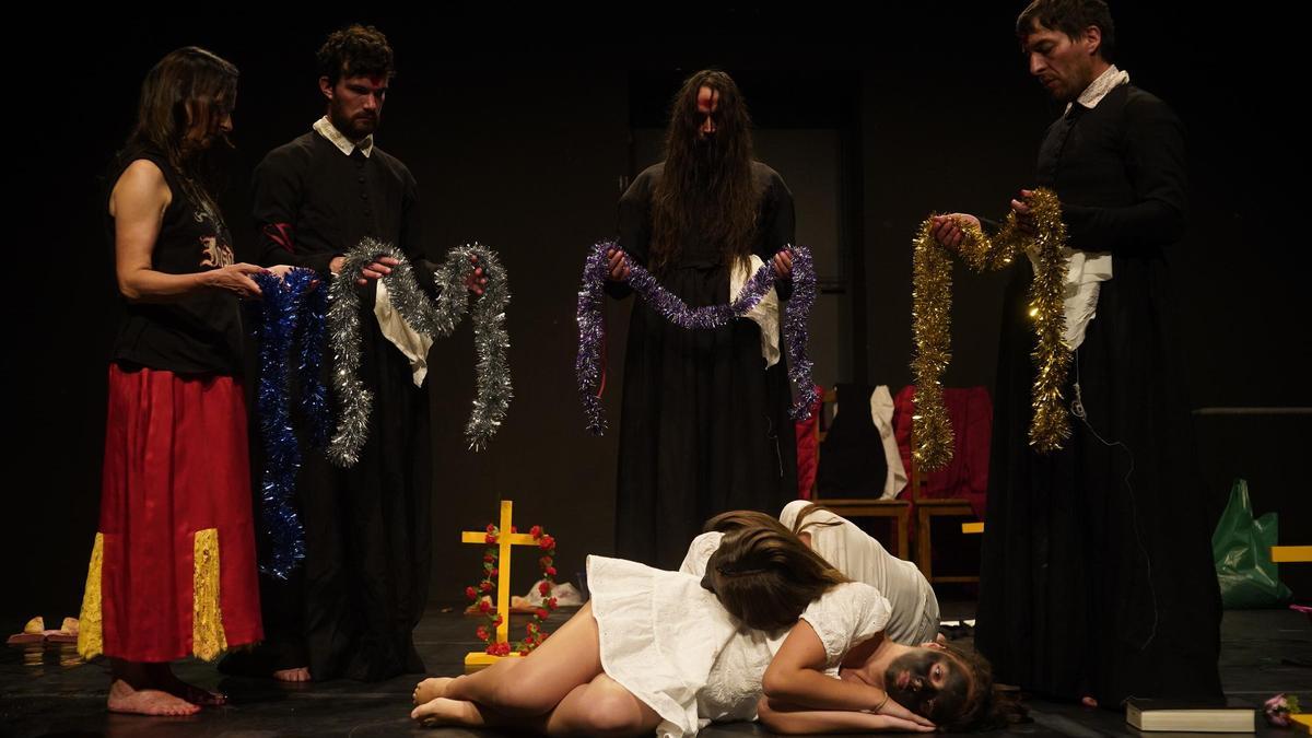 L'espectacle d'Angélica Liddell al teatre de Salt.