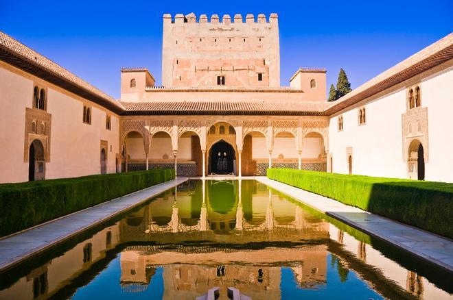 Patio de los Arrayanes en La Alhambra