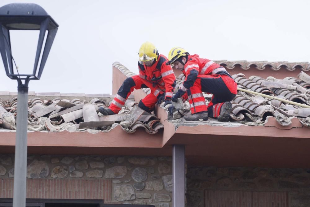 Un tornado deixa danys en cases, naus i vehicles a Cistella