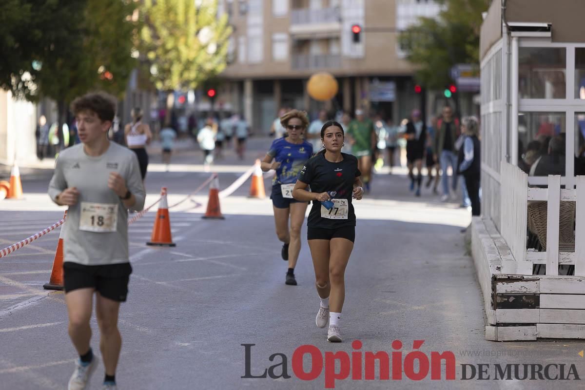 Carrera '10K Assota por ti' en Caravaca (salida y giro primera vuelta)